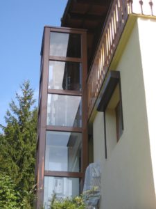 mini-ascenseur-dans-un-chalet